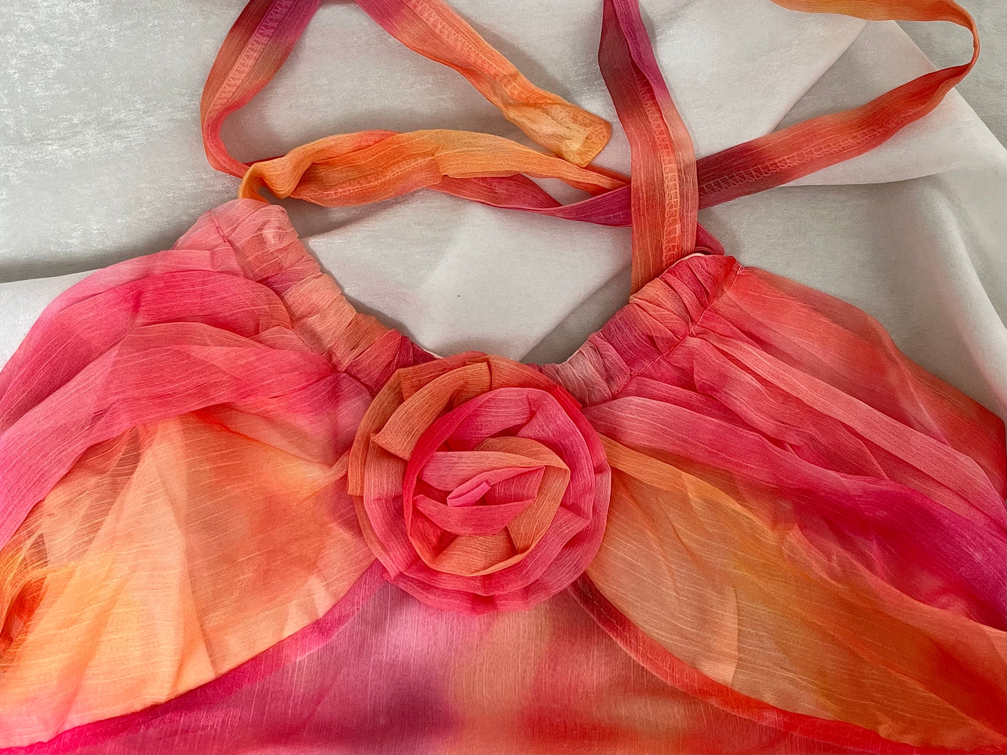 Robe longue fluide rose-orangée - Sunset Divine