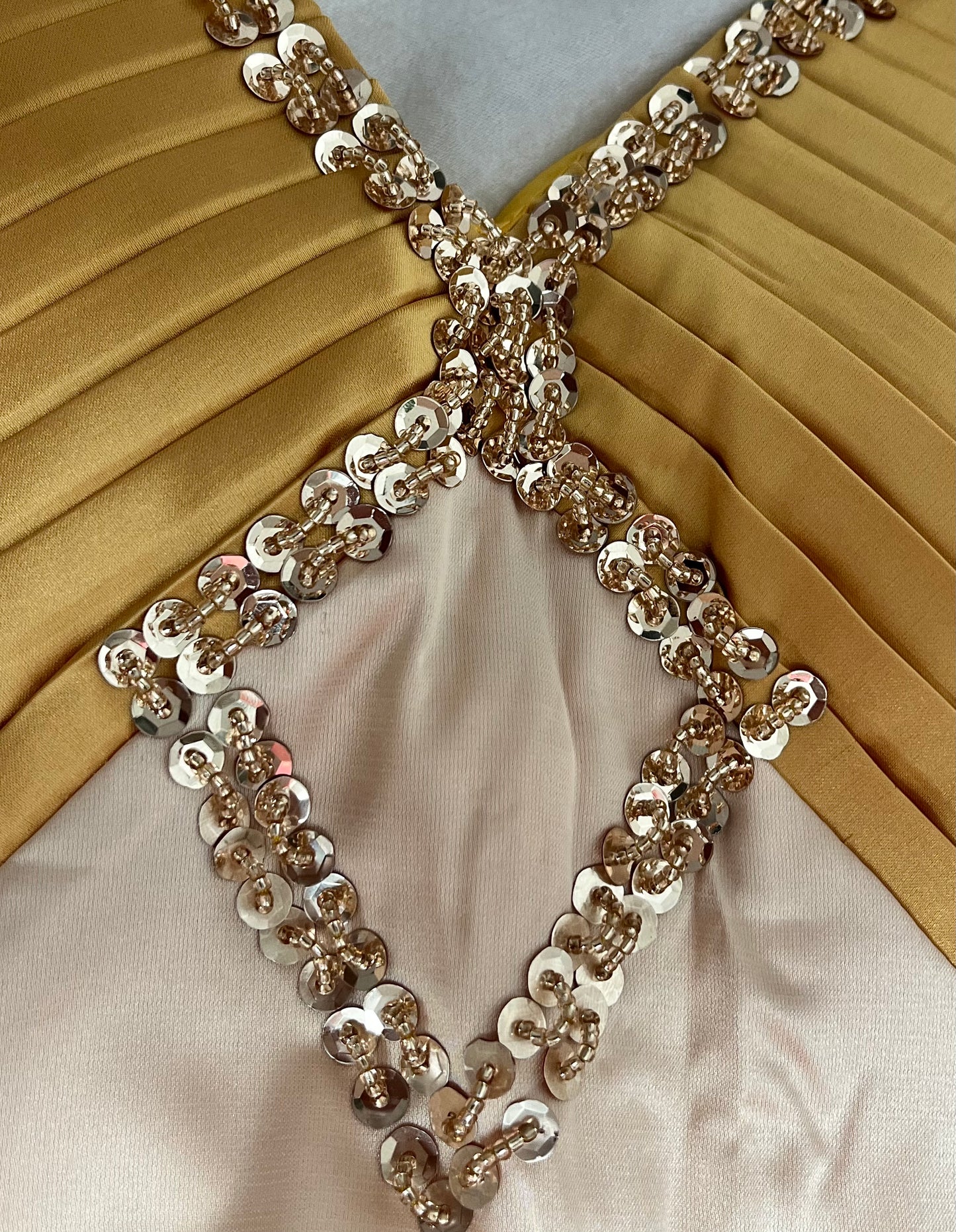Robe longue satinée champagne - Golden Hour