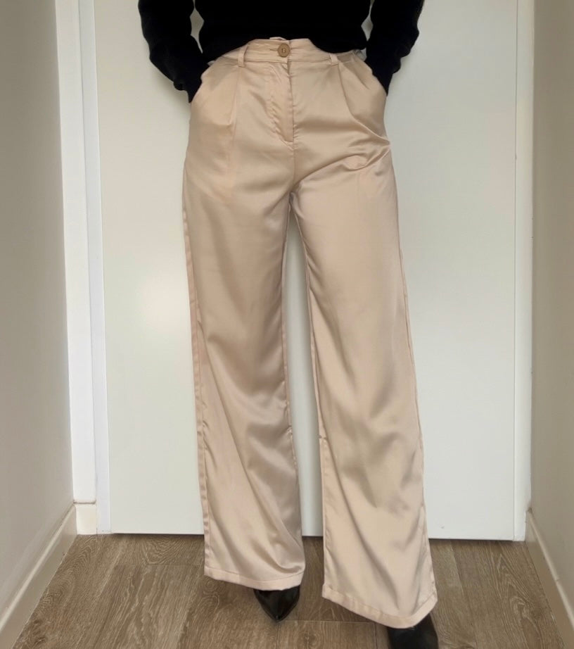 Pantalon fluide en tissu satiné