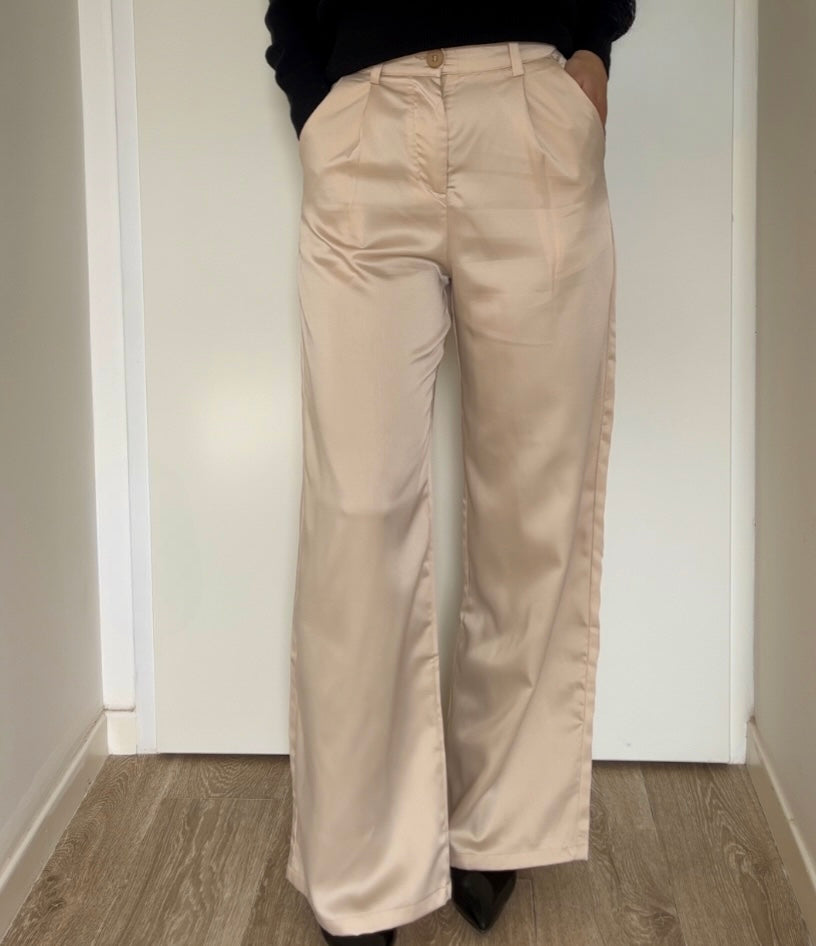 Pantalon fluide en tissu satiné